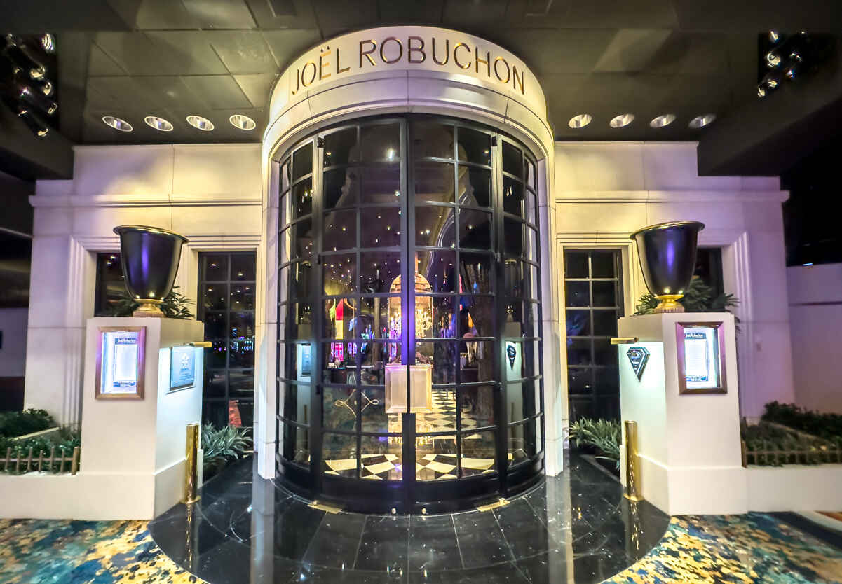 You can expect to spend several hundred dollars for a meal at Joel Robuchon at MGM Grand.