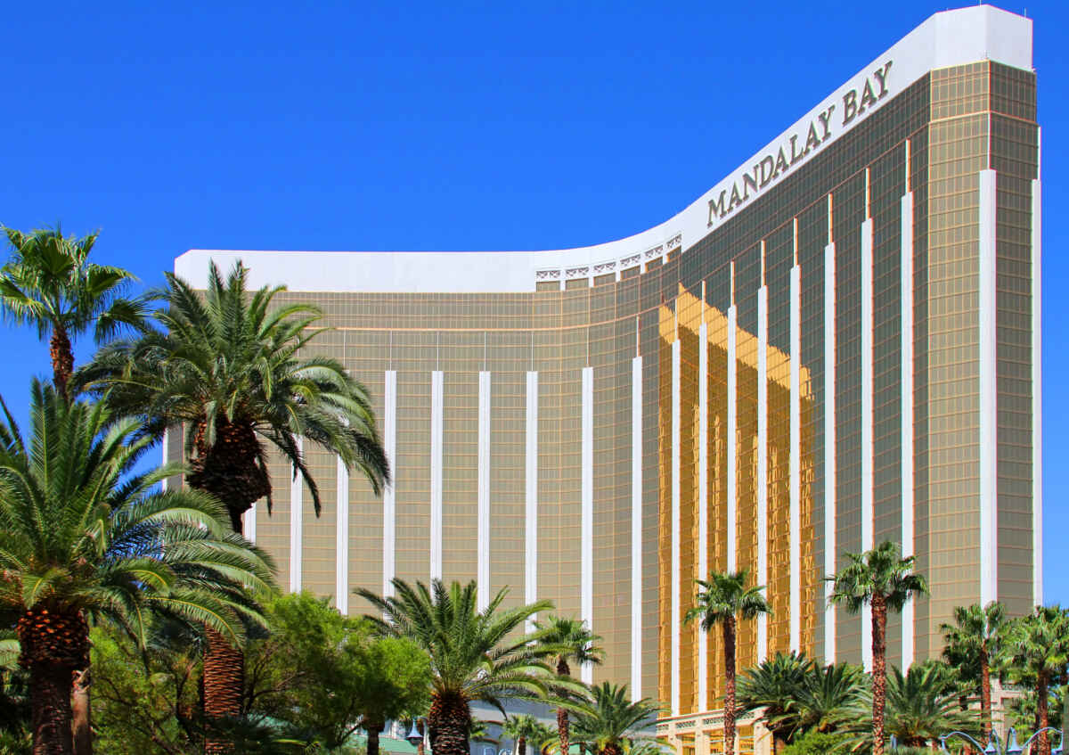 Is Mandalay Bay Aquarium Worth It? PHOTOS! (Shark Reef Aquarium) 21 Mandalay Bay Hotel and Casino on the Strip in Las Vegas