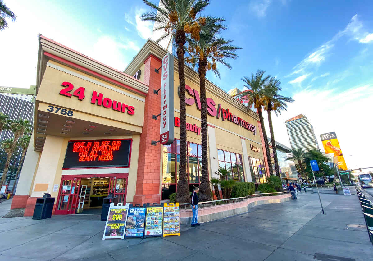 10 Grocery Stores on The Las Vegas Strip (Grocery Store Map) 10 cvs on las vegas strip