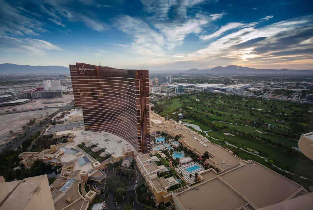 Is Smoking Permitted at the Wynn Pool