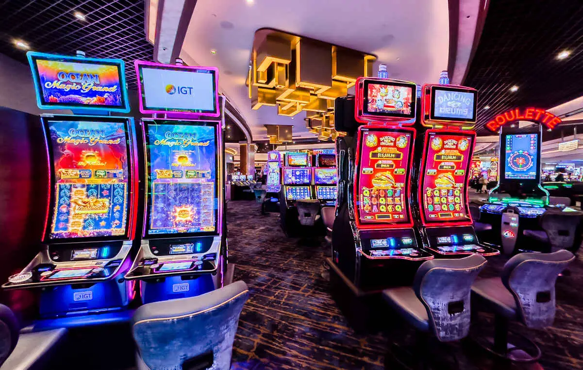 Why the STRAT Hotel Casino Is So Cheap