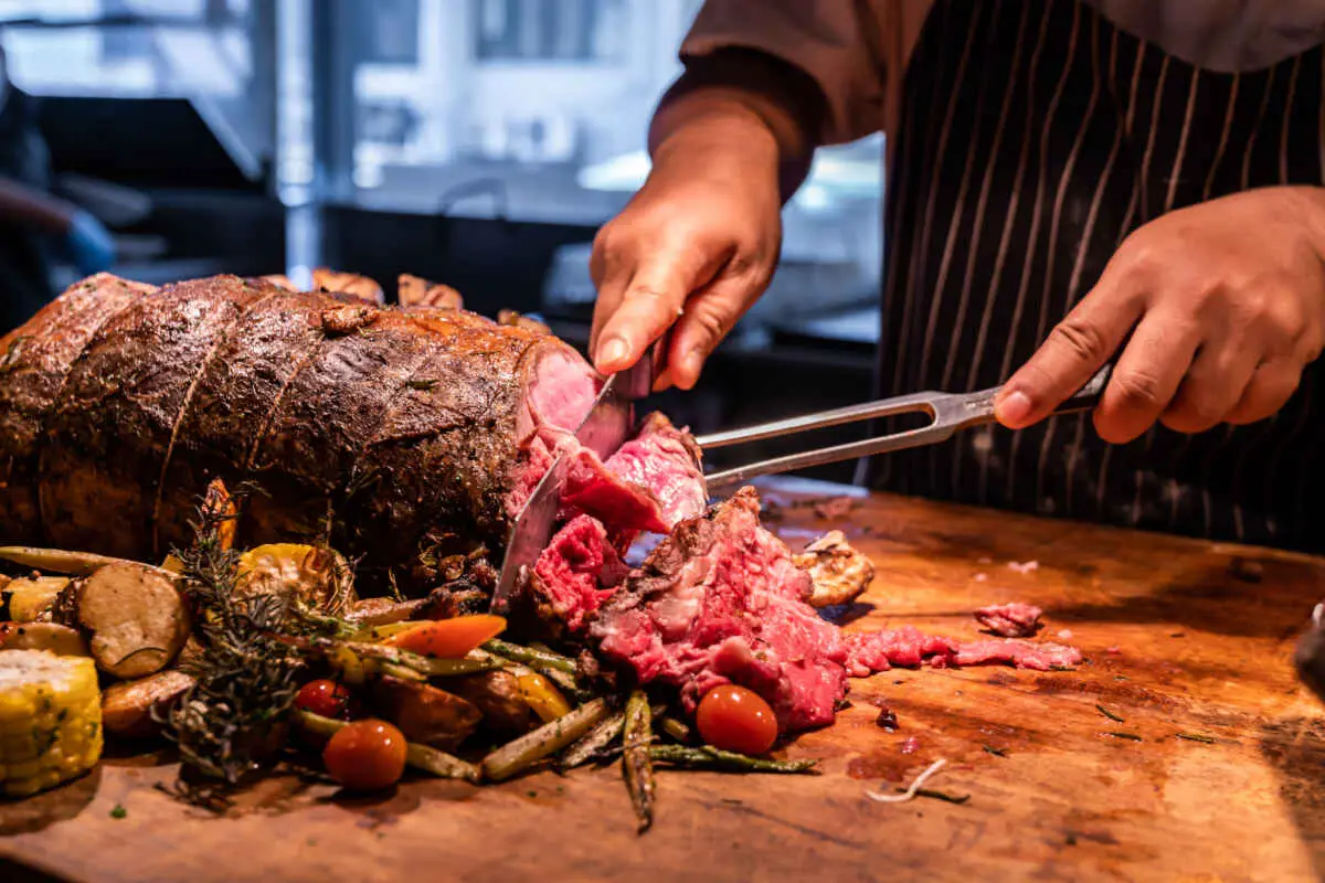 7 Common Las Vegas Tourist Traps (And How to Avoid Them) 4 dinner menu bellagio buffet