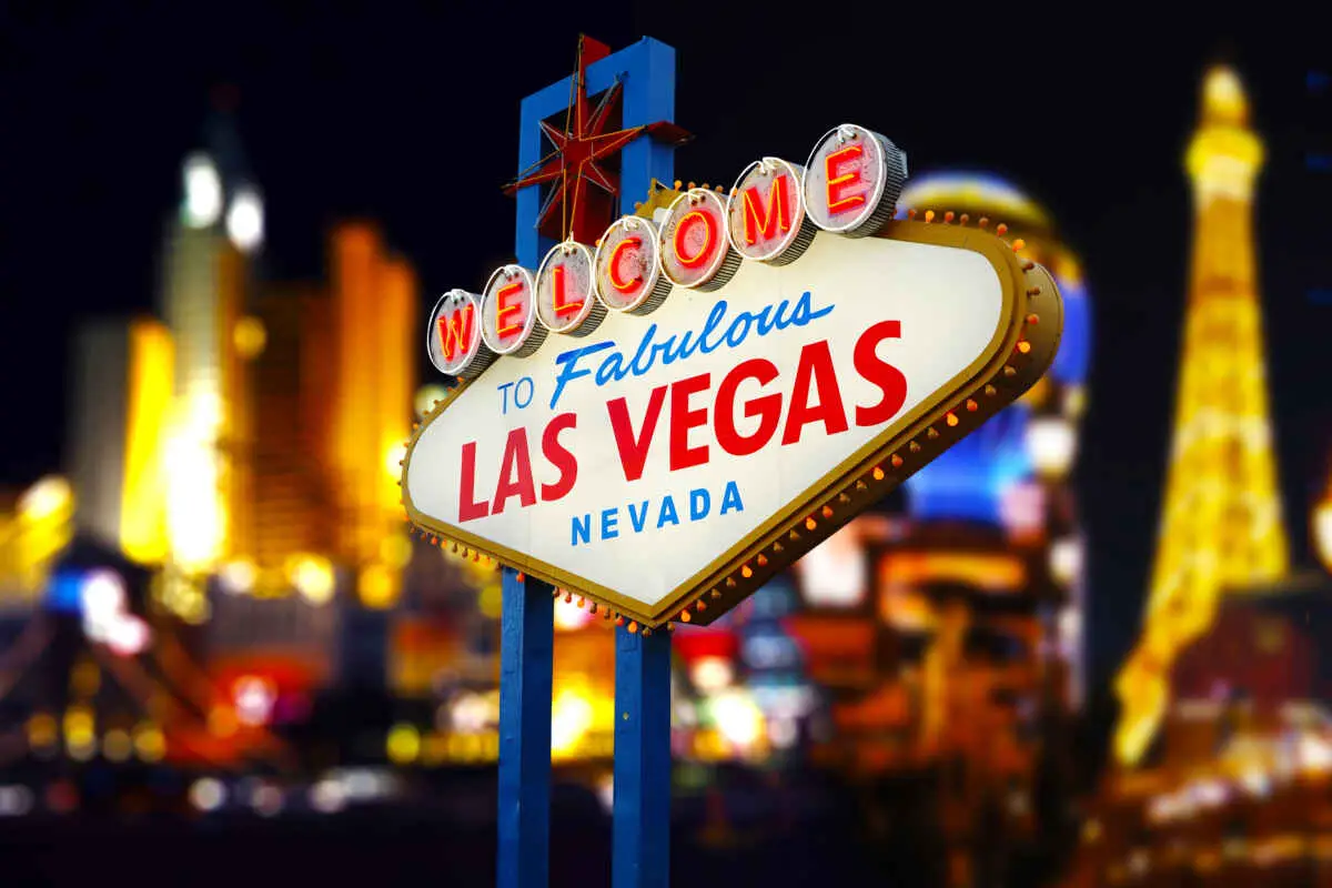 Advantages and Disadvantages of Las Vegas Airbnb's