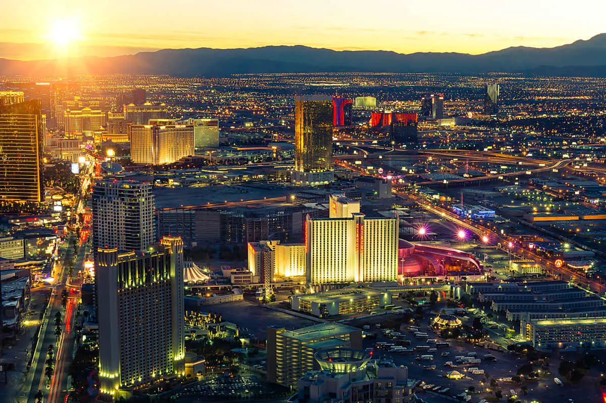 Airbnb Las Vegas: The Ultimate Guide to Sin City Airbnbs 10 Airbnb for Vegas