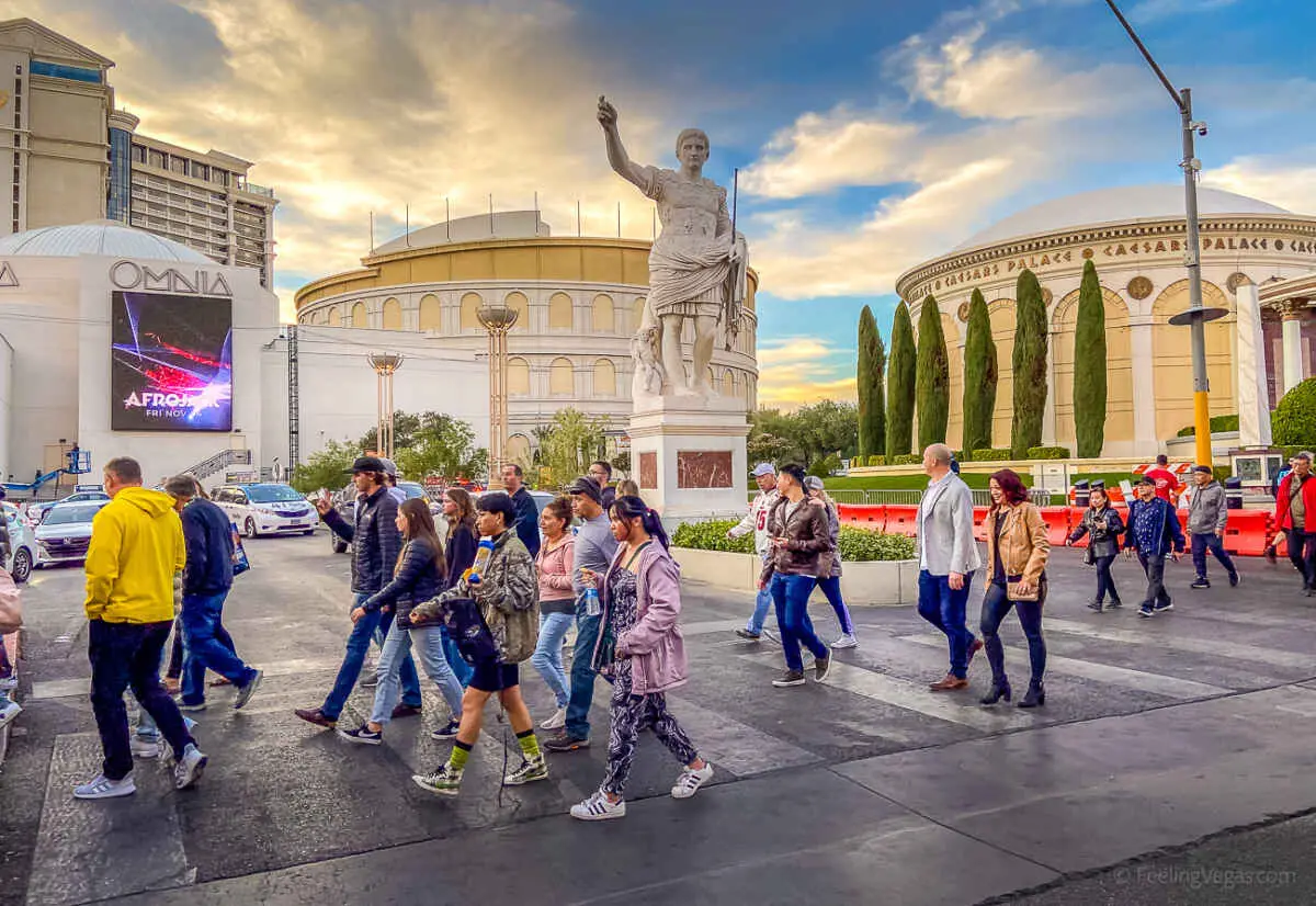 The Length of the Las Vegas Strip and Its Walkability 3 Geographical Layout of the Las Vegas Strip