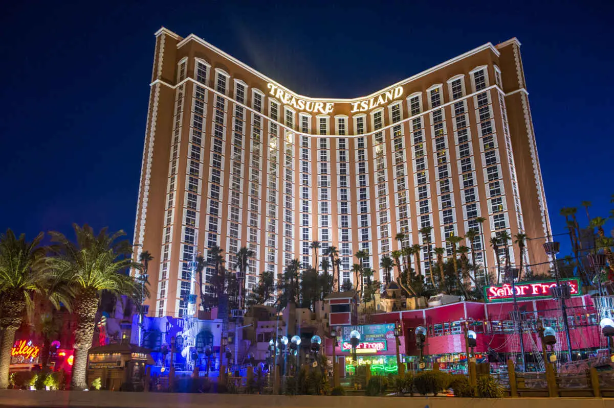 The Best Las Vegas Hotels on the Strip and How to Find the One For You 11 Treasure Island Las Vegas