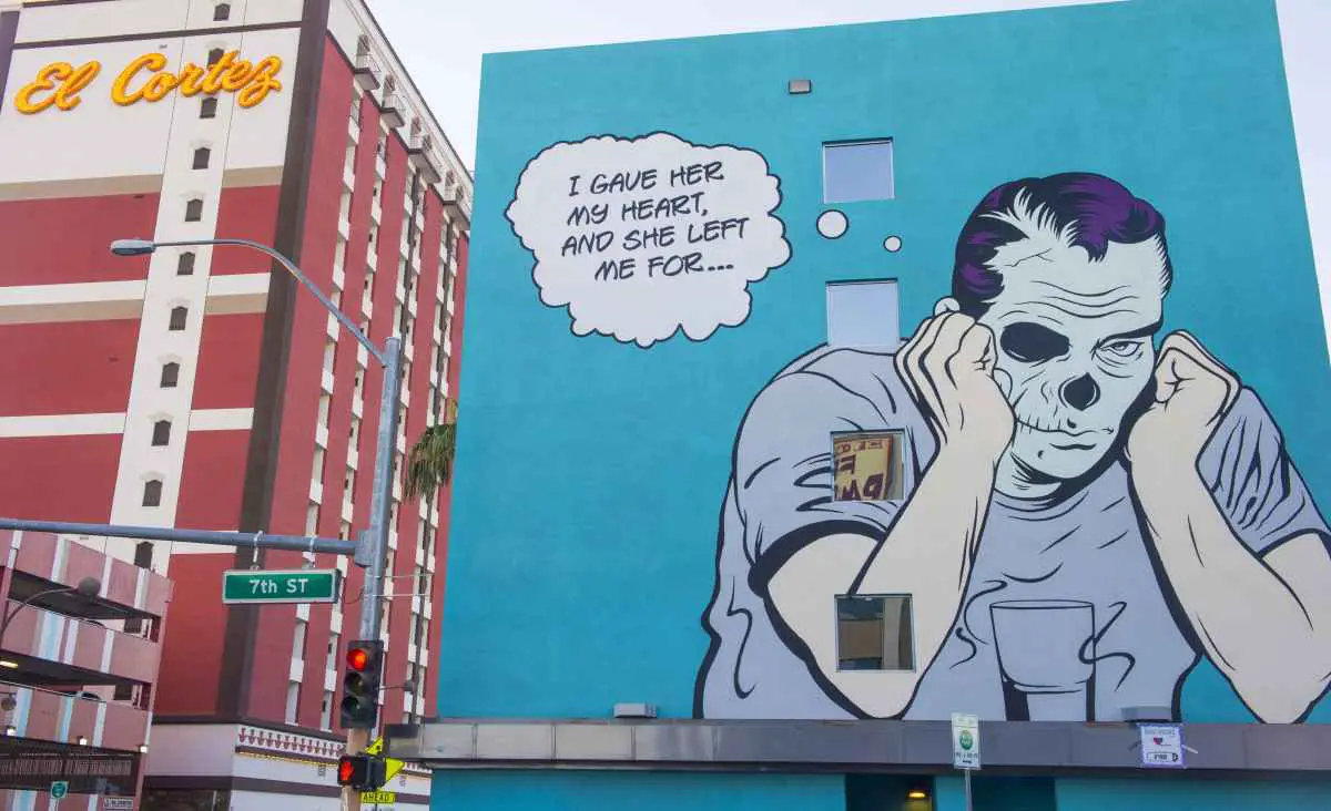 How to Be a Las Vegas Insider: Secrets from the Locals 2 Mural on side of building in Arts District Las Vegas